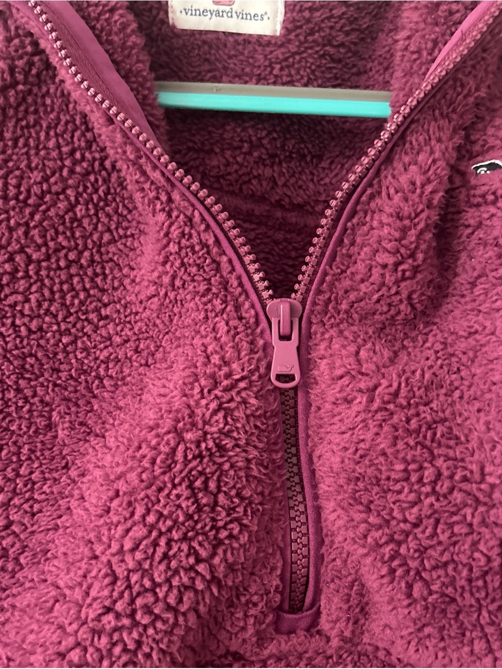 💜 Vineyard Vines Berry Fleece Sweater - Picture 6 of 10